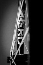 Load image into Gallery viewer, Berd HAWK27 Carbon Wheels