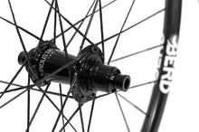 Load image into Gallery viewer, Berd XC25 Featherweight Carbon Wheels